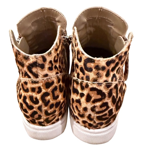 Steve Madden Woman Wedge Sneaker Bootie Cheetah, size 7.5, Zippers - worn 2x - Picture 3 of 7